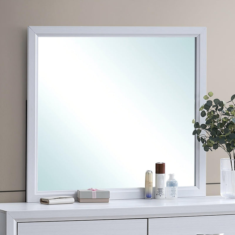 Glasgow - Mirror With Minimalist Design And Low Distortion Glass